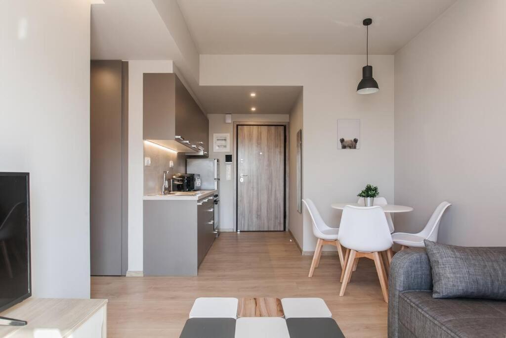 Apartment In Keramikos, Aten Exteriör bild