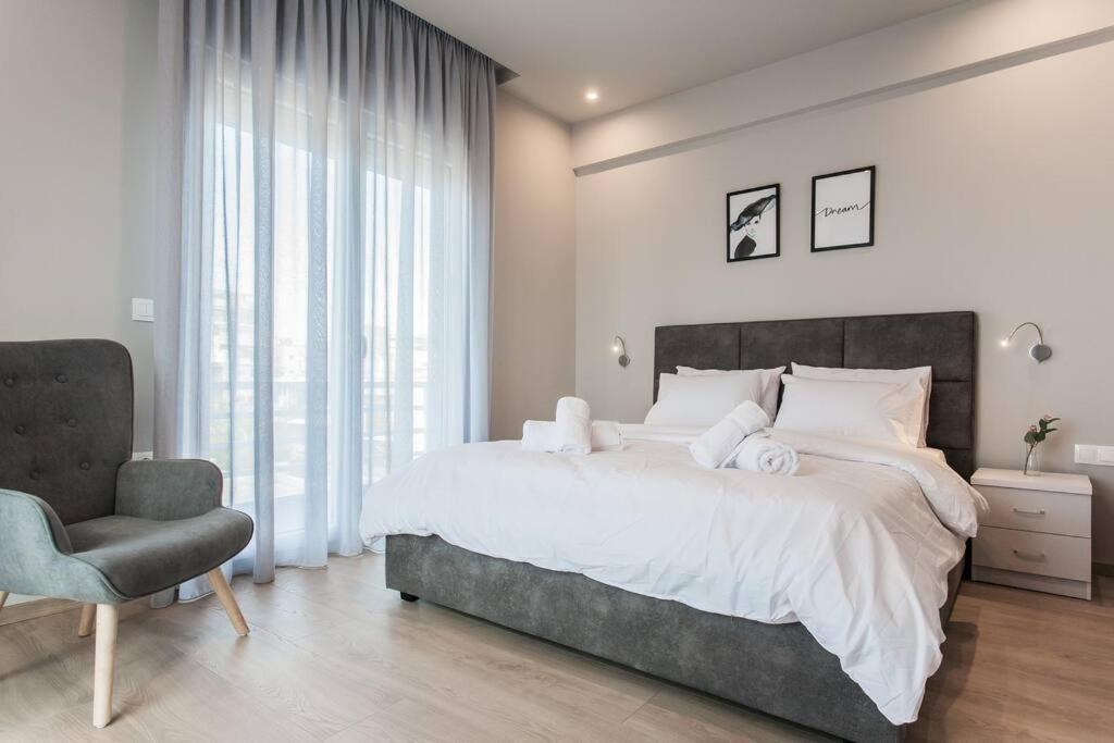 Apartment In Keramikos, Aten Exteriör bild